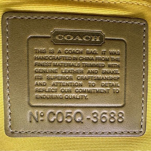 Coach Vintage Y2K Patchwork Signature Hobo Khaki/Multi Yellow Snakeskin & Tassel - Picture 13 of 13